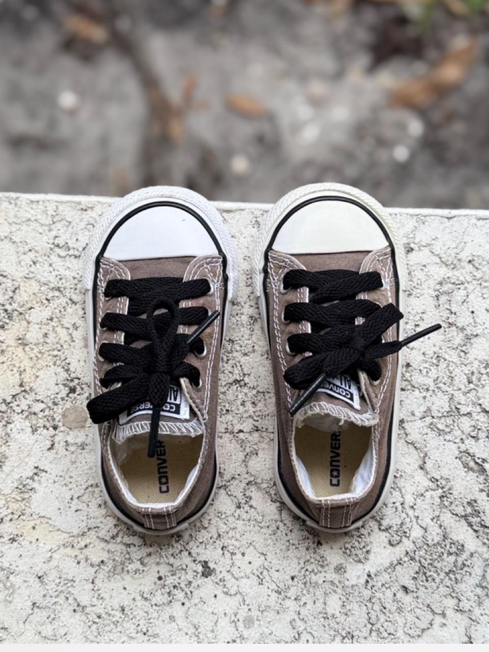 Converse Kids Low-Top Sneakers in Taupe with Black Laces